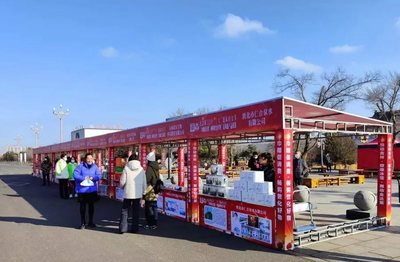 敦化市婦聯(lián)舉辦&ldquo;巾幗促消費&middot;暢購敦化好物&rdquo;優(yōu)質(zhì)地產(chǎn)品展銷進景區(qū)活動